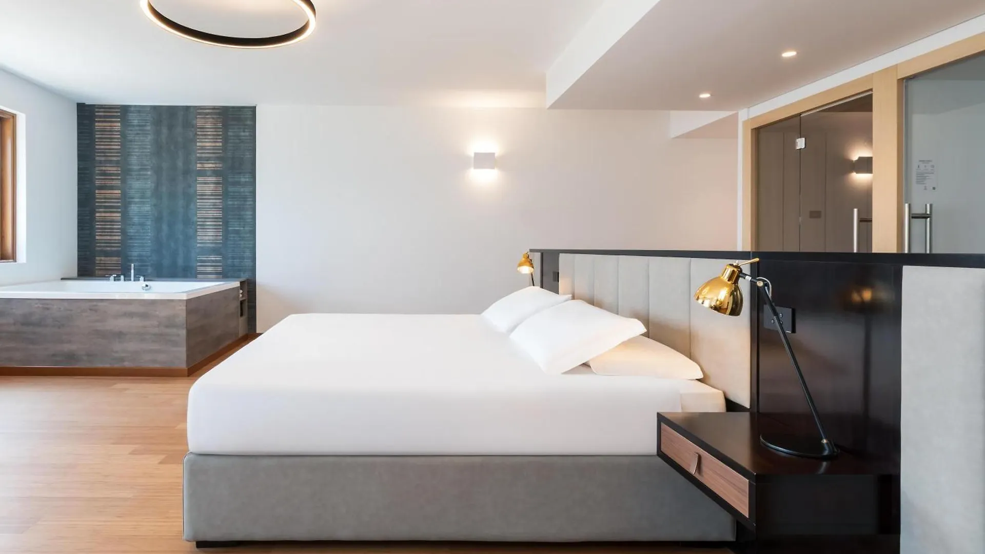 Boutique Hotel Villa Sostaga Gargnano 5*,