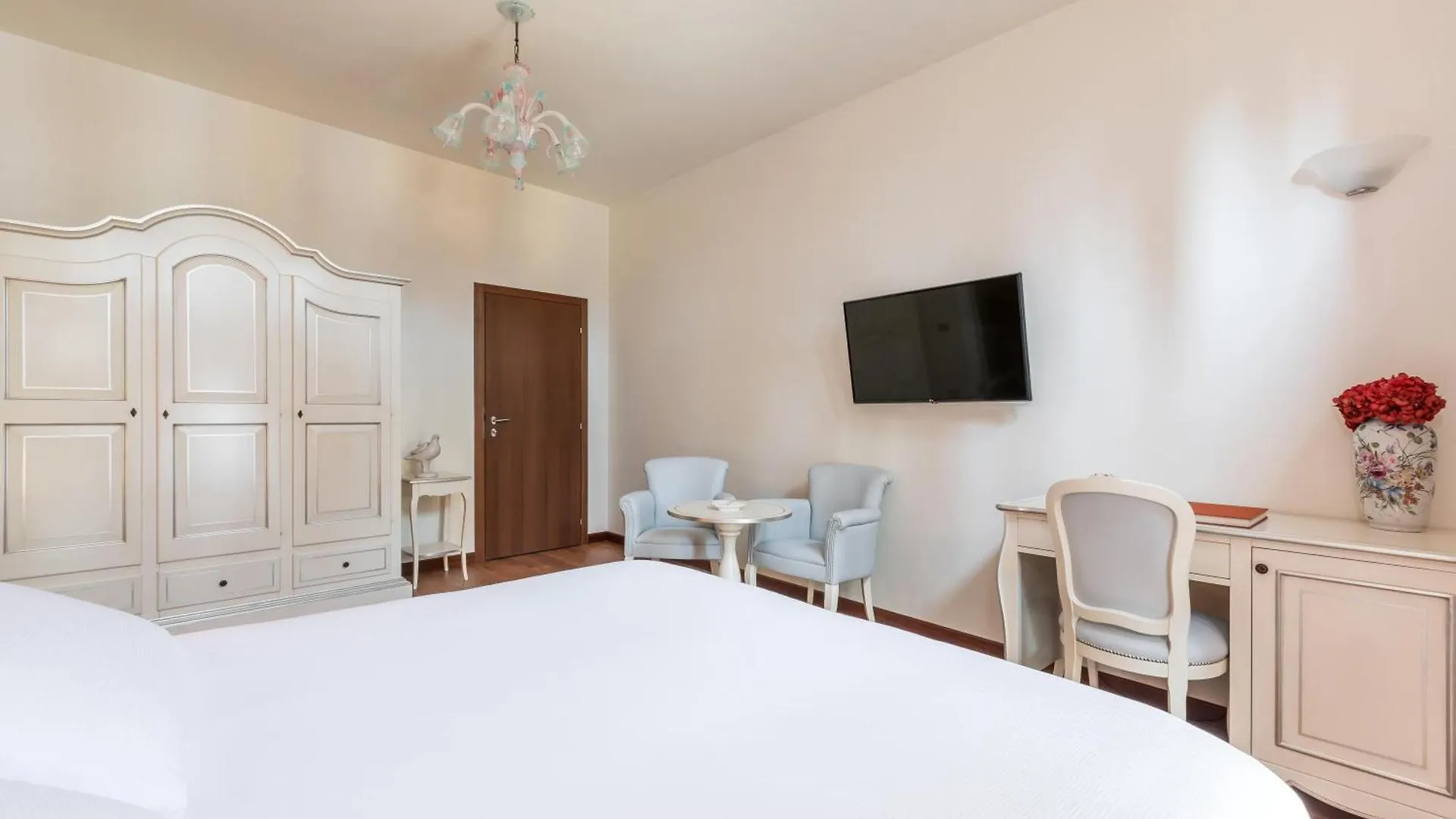 *****  Boutique Hotel Villa Sostaga Gargnano Italy