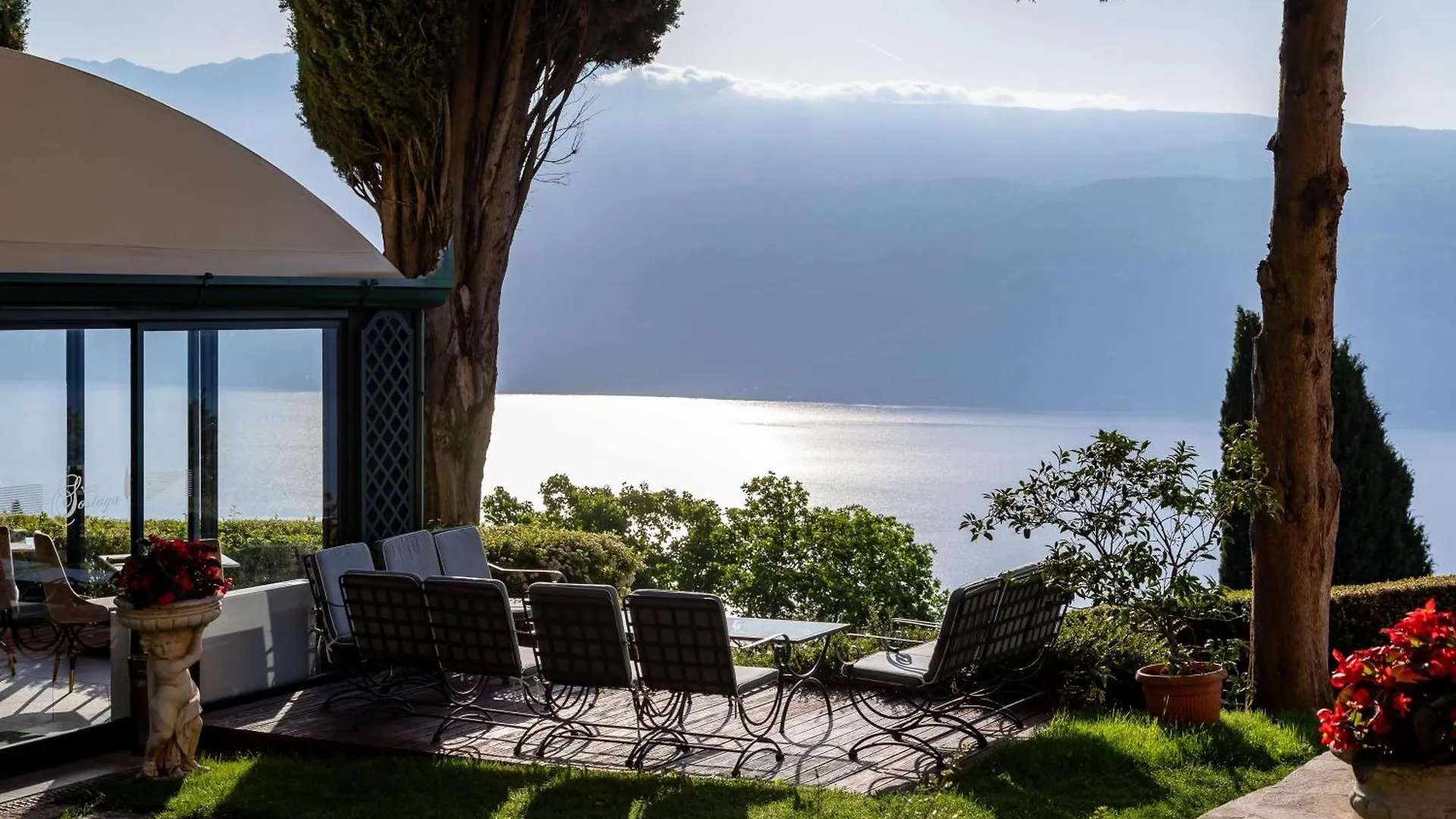 Boutique Hotel Villa Sostaga Gargnano 5*,