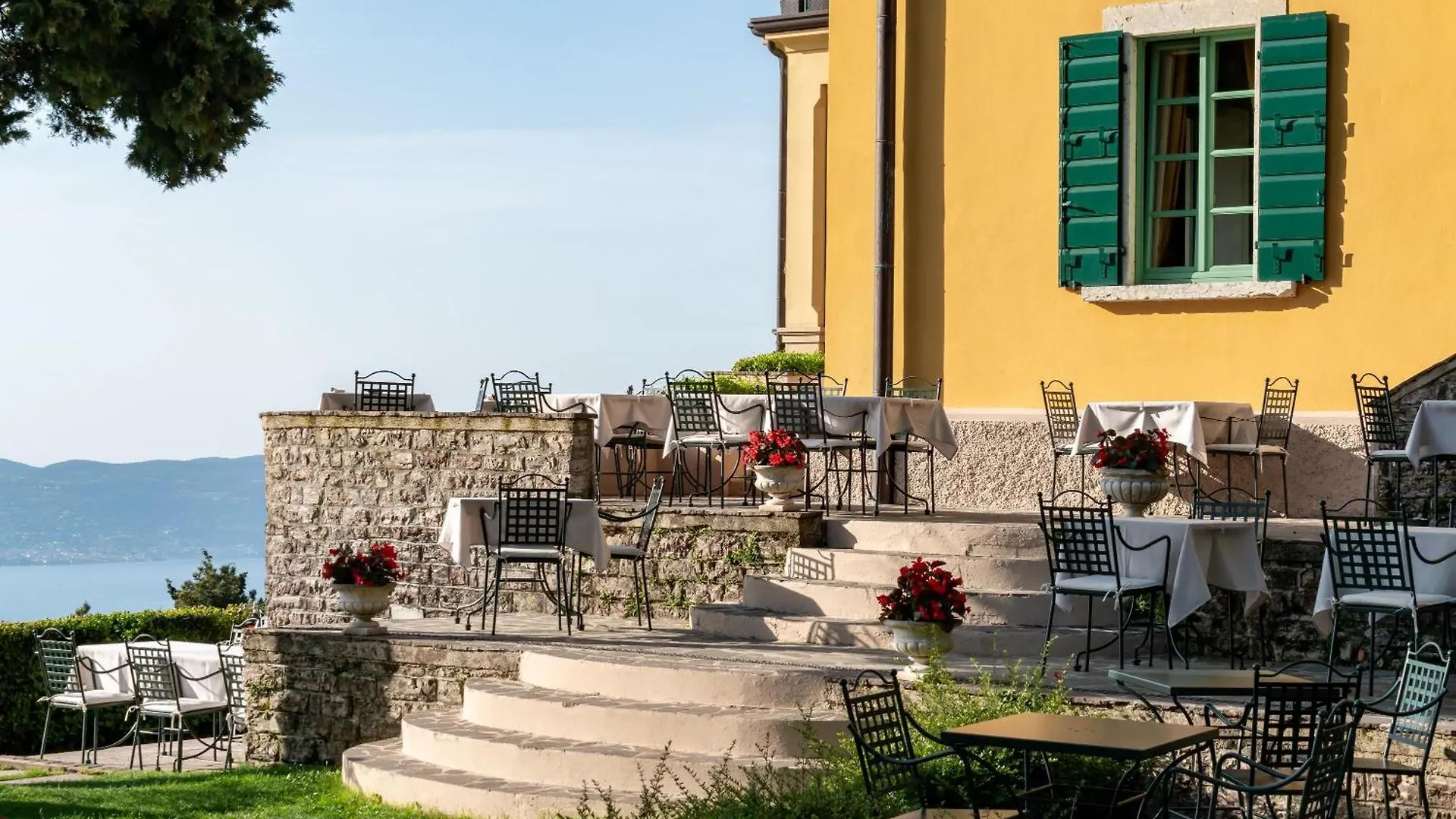 Boutique Hotel Villa Sostaga Gargnano 5*,