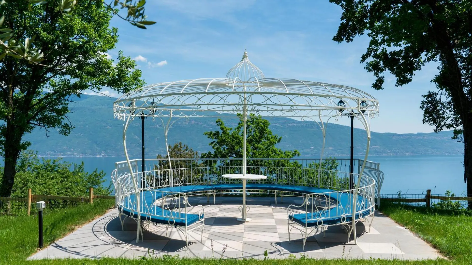 Boutique Hotel Villa Sostaga Gargnano Italy